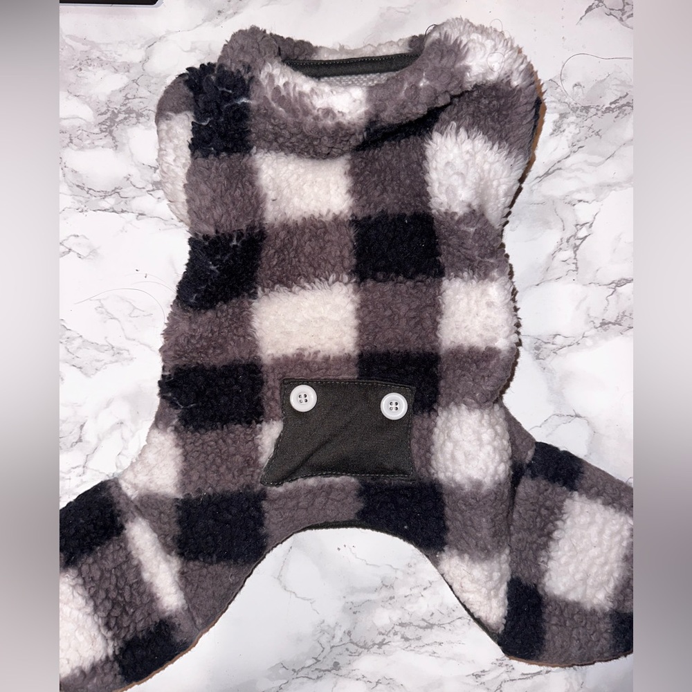Snuggly plaid outfit for the little one !🤗